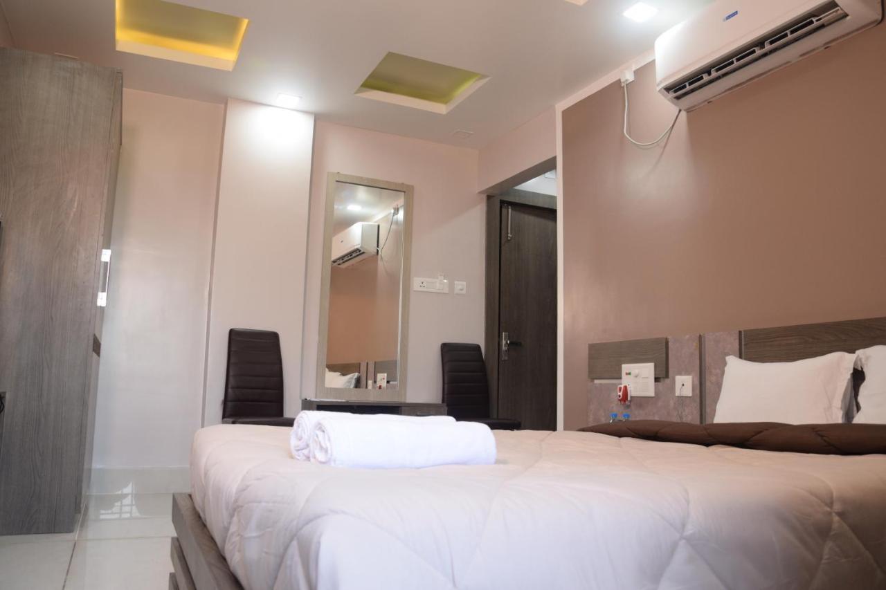 Hotel Nandini Baharampur Bagian luar foto
