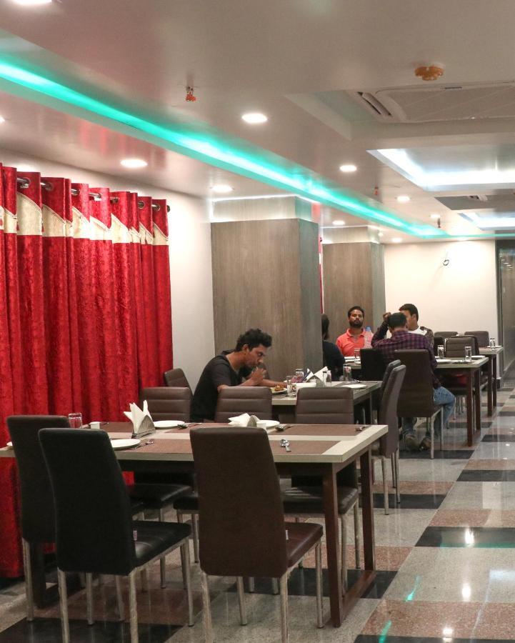 Hotel Nandini Baharampur Bagian luar foto