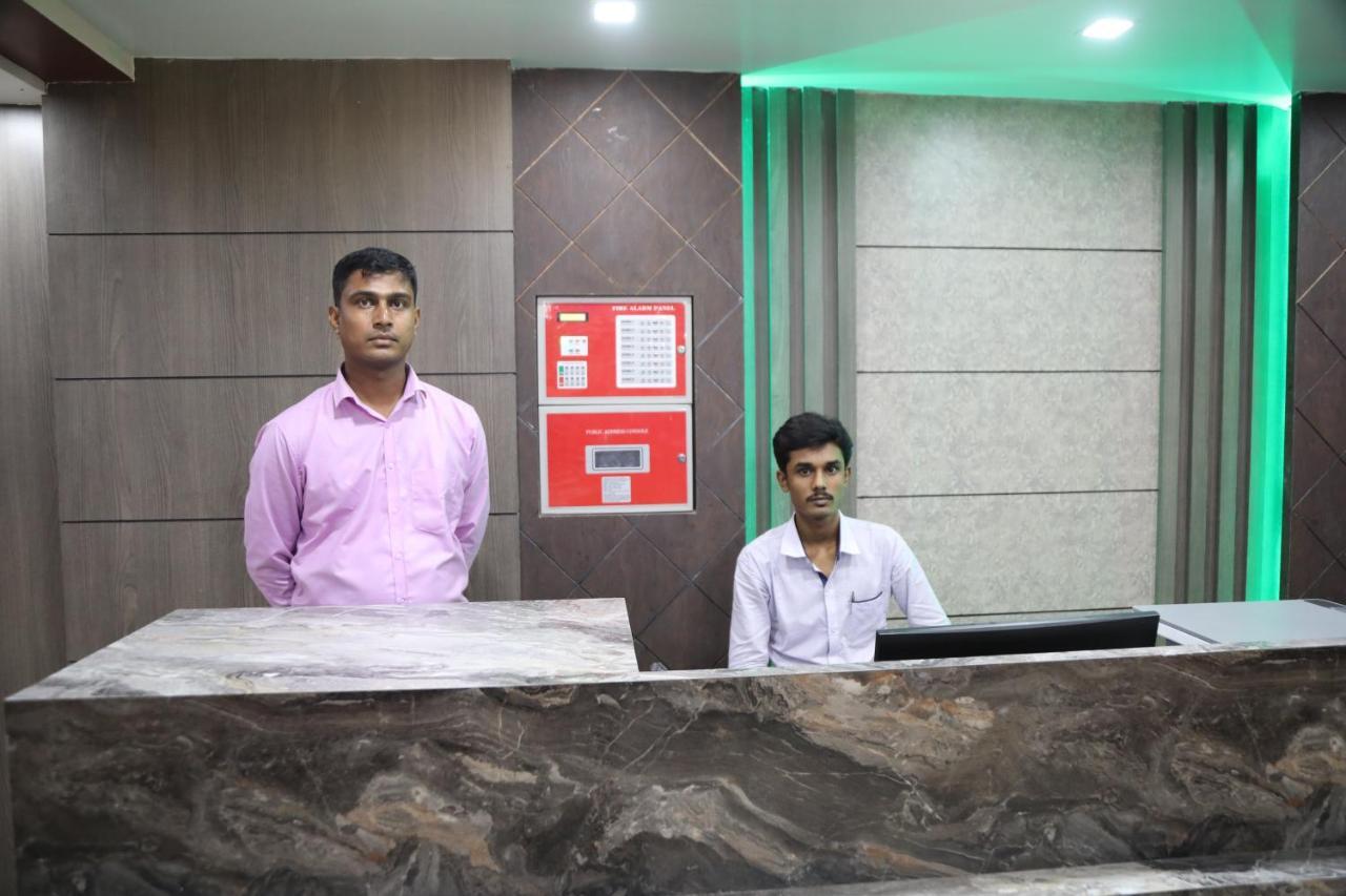 Hotel Nandini Baharampur Bagian luar foto